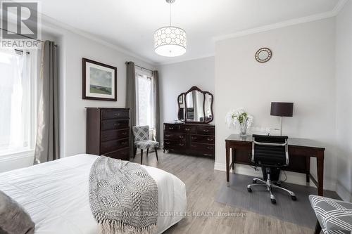 527 Barton St E, Hamilton, ON - Indoor Photo Showing Bedroom