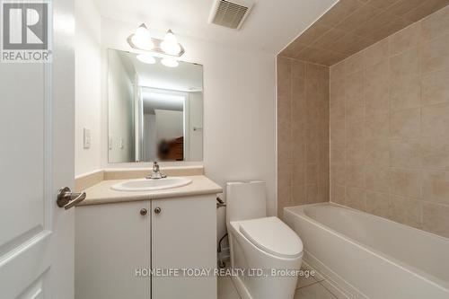 #624 -50 Dunsheath Way, Markham, ON - Indoor Photo Showing Bathroom
