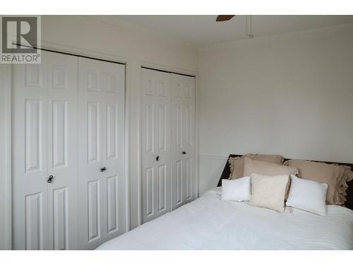 1485 Highland Drive S, Kelowna, BC - Indoor Photo Showing Bedroom