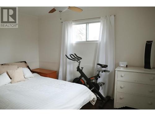 1485 Highland Drive S, Kelowna, BC - Indoor Photo Showing Bedroom