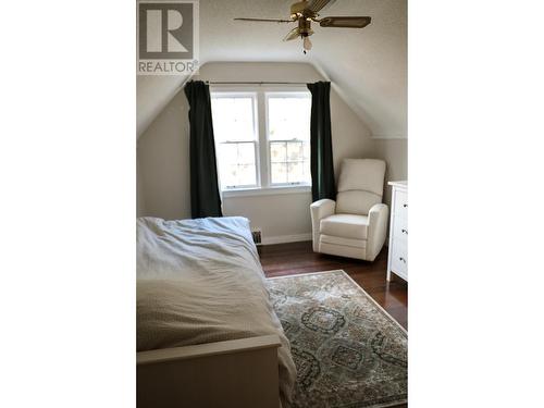 1485 Highland Drive S, Kelowna, BC - Indoor Photo Showing Bedroom