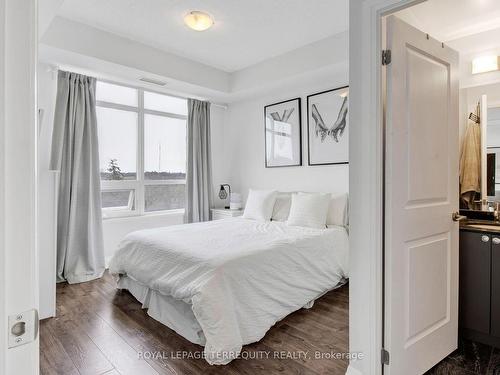 405-35 Fontenay Crt, Toronto, ON - Indoor Photo Showing Bedroom