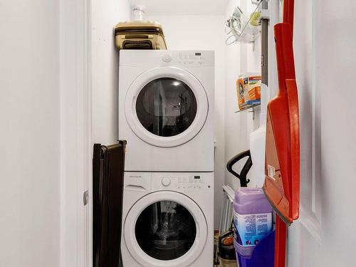 405-35 Fontenay Crt, Toronto, ON - Indoor Photo Showing Laundry Room
