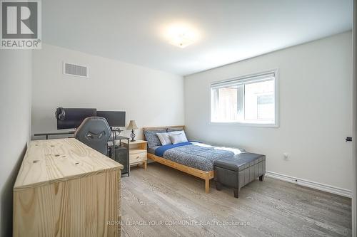 1545 Prentice Rd, Innisfil, ON - Indoor Photo Showing Bedroom