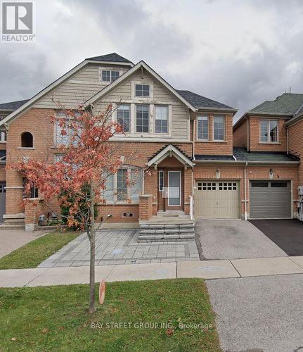 7 Vandervoort Dr, Richmond Hill, ON - Outdoor With Facade