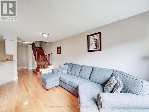 3254 Carabella Way, Mississauga, ON - Indoor Photo Showing Living Room