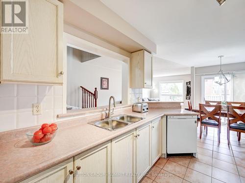 3254 Carabella Way, Mississauga, ON - Indoor Photo Showing Kitchen With Double Sink