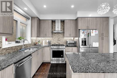 25 Vineyard Drive, Brampton, ON - Indoor Photo Showing Kitchen With Double Sink With Upgraded Kitchen