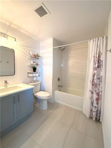 Bathroom - 450 Dundas Street E|Unit #428, Waterdown, ON - Indoor Photo Showing Bathroom