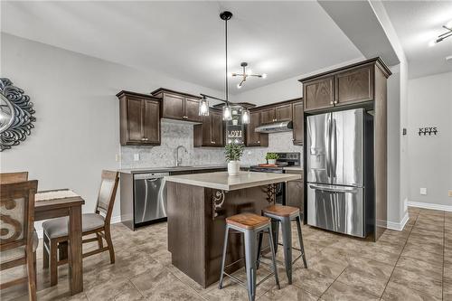 8516 Milomir Street, Niagara Falls, ON - Indoor Photo Showing Kitchen With Upgraded Kitchen