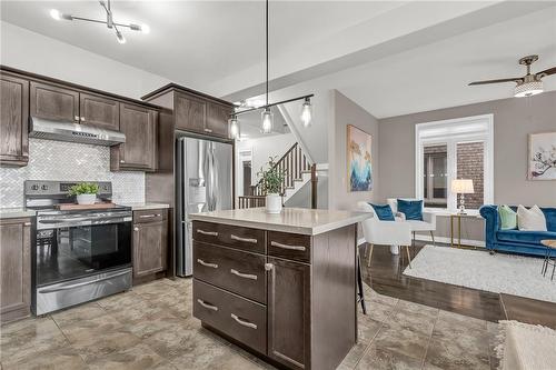 8516 Milomir Street, Niagara Falls, ON - Indoor Photo Showing Kitchen