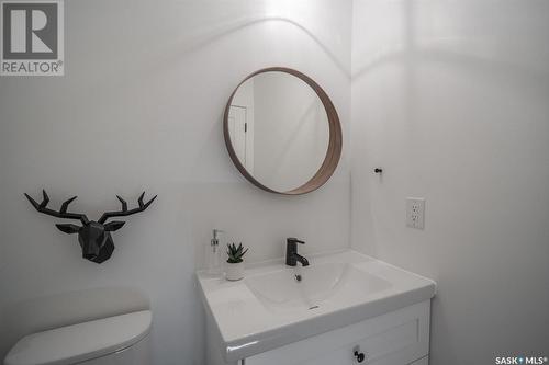 1011 7Th Street E, Saskatoon, SK - Indoor Photo Showing Bathroom