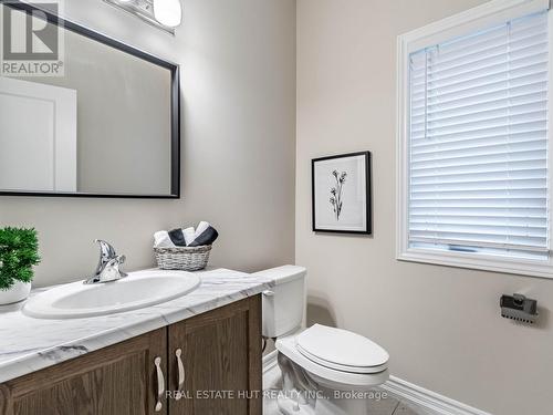 64 Bethune Ave, Welland, ON - Indoor Photo Showing Bathroom