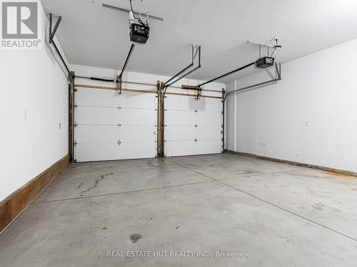 64 Bethune Ave, Welland, ON - Indoor Photo Showing Garage
