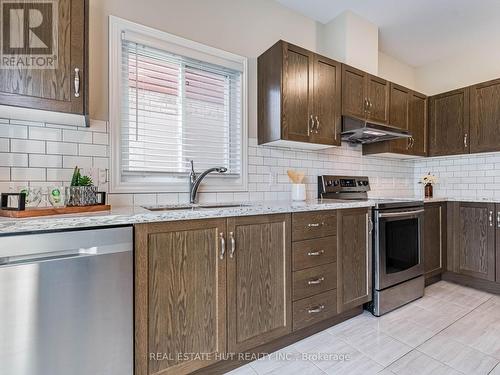 64 Bethune Ave, Welland, ON - Indoor Photo Showing Kitchen With Upgraded Kitchen