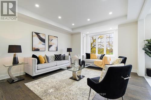 18 Hosta Street E, Brampton, ON - Indoor Photo Showing Living Room