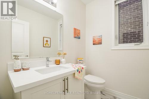 18 Hosta St E, Brampton, ON - Indoor Photo Showing Bathroom