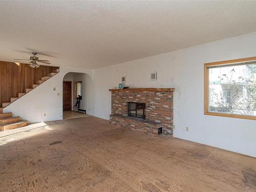 1379 Vista Hts, Victoria, BC - Indoor Photo Showing Living Room With Fireplace