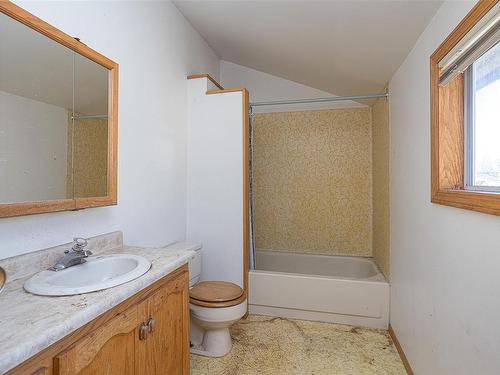 1379 Vista Hts, Victoria, BC - Indoor Photo Showing Bathroom