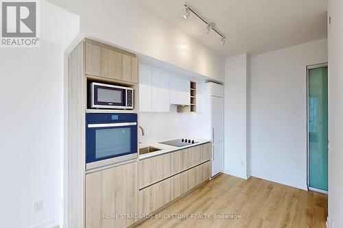 2717 - 319 Jarvis Street, Toronto, ON - Indoor Photo Showing Kitchen