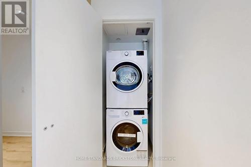 2717 - 319 Jarvis Street, Toronto, ON - Indoor Photo Showing Laundry Room