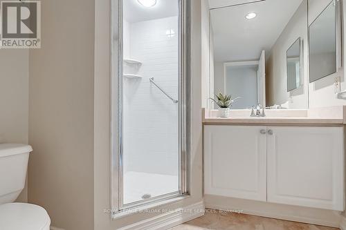 #303 -2190 Lakeshore Rd, Burlington, ON - Indoor Photo Showing Bathroom