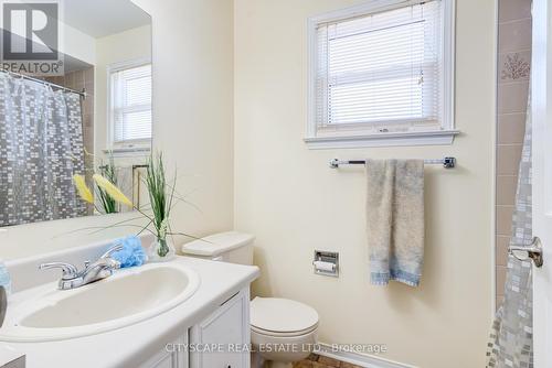 46 Nuttall Street, Brampton, ON - Indoor Photo Showing Bathroom