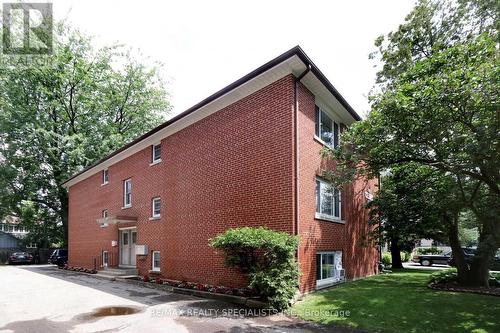 7 Woodlawn Avenue, Mississauga (Port Credit), ON 