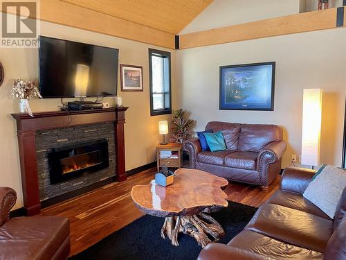 230 White Pine Crescent, Sicamous, BC - Indoor Photo Showing Office