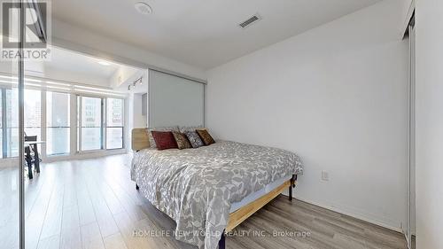 419 - 251 Jarvis Street, Toronto, ON - Indoor Photo Showing Bedroom