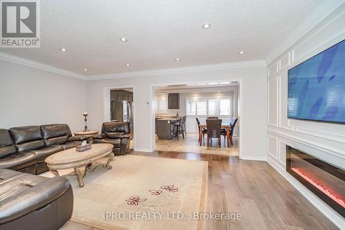 22 Spofford Drive, Whitchurch-Stouffville, ON - Indoor Photo Showing Living Room With Fireplace