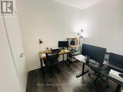 #901 -33 Helendale Ave, Toronto, ON - Indoor Photo Showing Office