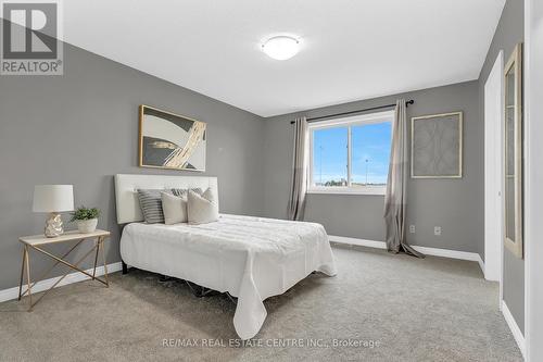 8516 Milomir St, Niagara Falls, ON - Indoor Photo Showing Bedroom