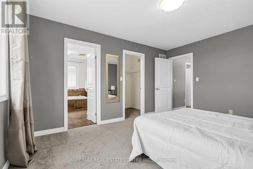 8516 Milomir Street, Niagara Falls, ON - Indoor Photo Showing Bedroom