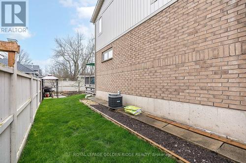 121 Albert St S, Fort Erie, ON - Outdoor With Exterior