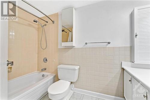 1465 Baseline Road Unit#902, Ottawa, ON - Indoor Photo Showing Bathroom