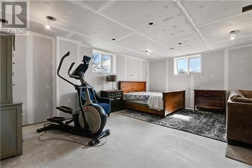 48 Dale Street, Ingleside, ON - Indoor Photo Showing Gym Room