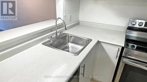 #312 -92 King St E, Toronto, ON - Indoor Photo Showing Kitchen