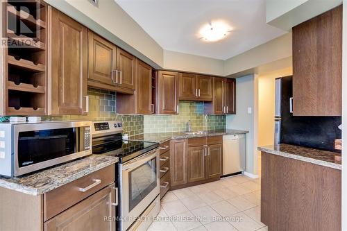 #1001 -1485 Lakeshore Rd E, Mississauga, ON - Indoor Photo Showing Kitchen