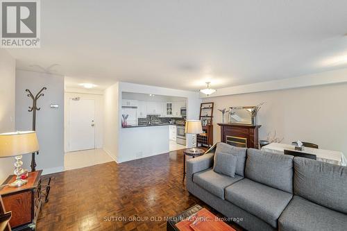 #1106 -15 La Rose Ave, Toronto, ON - Indoor Photo Showing Living Room