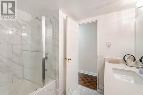 #1106 -15 La Rose Ave, Toronto, ON - Indoor Photo Showing Bathroom