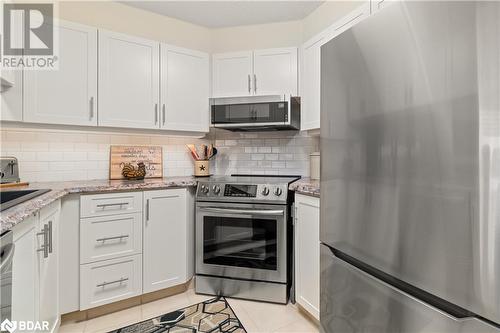 350 Front Street Unit# 1003, Belleville, ON - Indoor Photo Showing Kitchen With Upgraded Kitchen