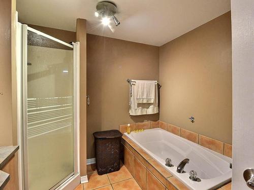 Salle de bains - 6051 Av. Du Parc, Montréal (Le Plateau-Mont-Royal), QC - Indoor Photo Showing Bathroom