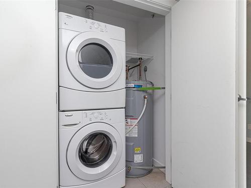 402-2871 Jacklin Rd, Langford, BC - Indoor Photo Showing Laundry Room