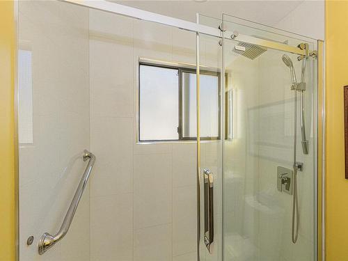 3711 Keel Cres, Pender Island, BC - Indoor Photo Showing Bathroom