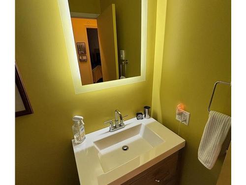 3711 Keel Cres, Pender Island, BC - Indoor Photo Showing Bathroom