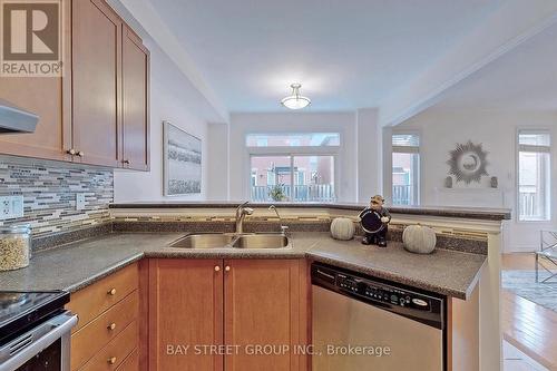 70 Goldenwood Cres, Markham, ON - Indoor Photo Showing Kitchen With Double Sink
