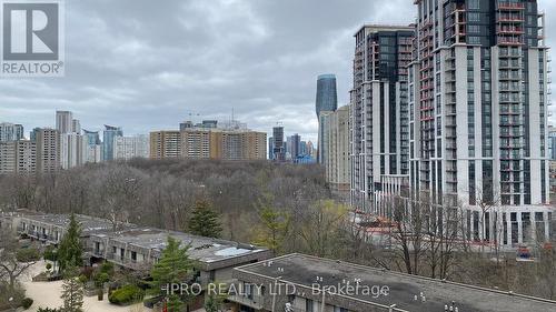 707 - 1320 Mississauga Valley Boulevard W, Mississauga, ON - Outdoor