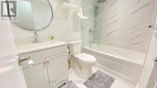 707 - 1320 Mississauga Valley Boulevard W, Mississauga, ON - Indoor Photo Showing Bathroom