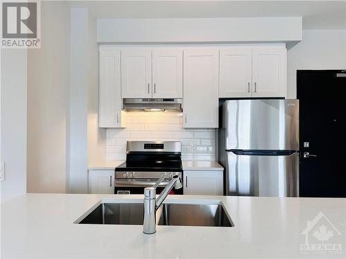 1350 Hemlock Road Unit#112, Ottawa, ON - Indoor Photo Showing Kitchen With Stainless Steel Kitchen With Double Sink